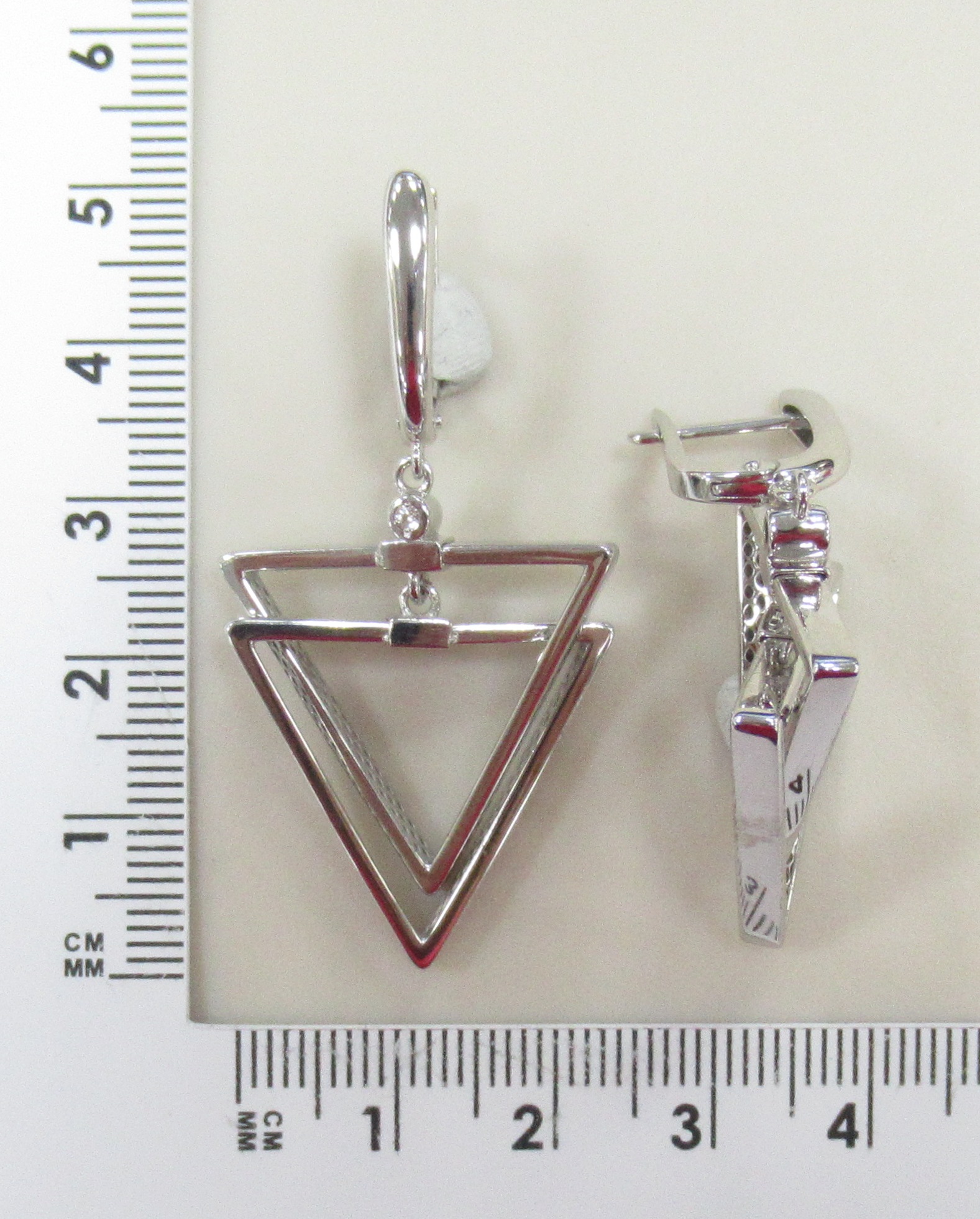 10513-000027 Серьги (Au 585)